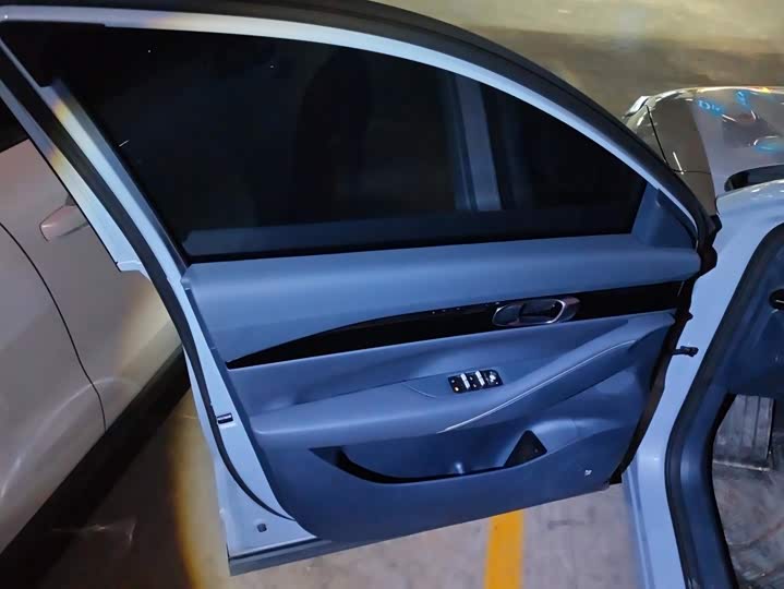 Geely Galaxy M7, 2026 — фото 7 из 9