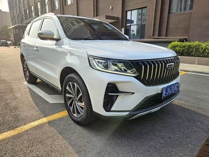 Geely Vision X6, 2022 — фото 6 из 9