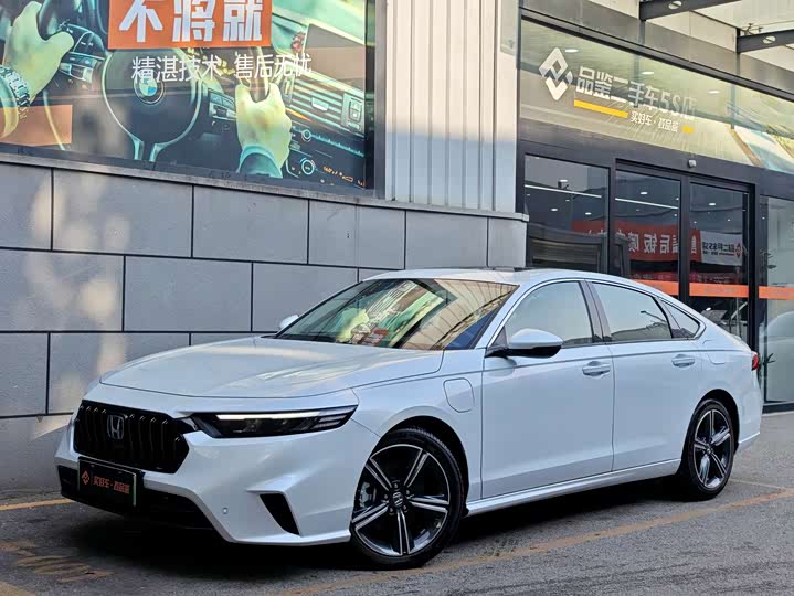 Honda Inspire Hybrid, 2024 — купить в Смоленске под ключ