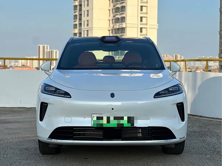 Shangjie (Huawei × SAIC) H5, 2025 — фото 2 из 9