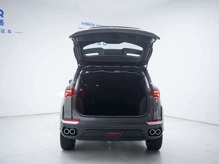 Geely Coolray, 2026 — фото 8 из 9