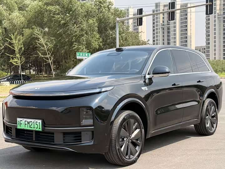 LiXiang L8, 2025 — купить в Брянске под ключ