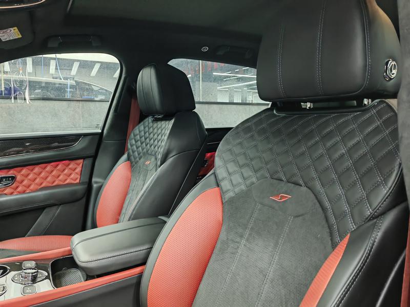 Bentley Bentayga, 2022 — фото 6 из 8