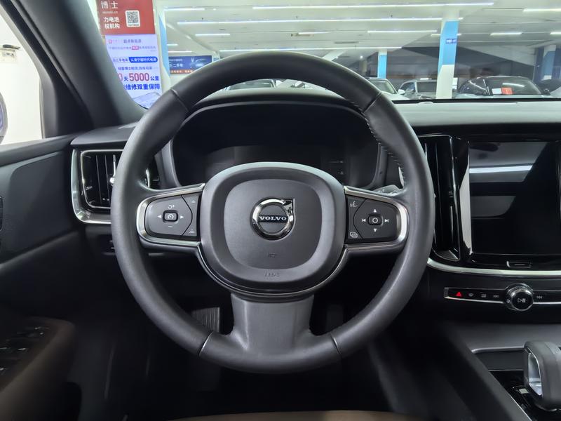 Volvo S60, 2021 — фото 10 из 12