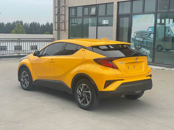 Toyota C-HR, 2022 — фото 6 из 12