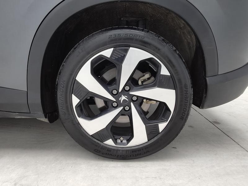BAIC Arcfox Alpha T5, 2025 — фото 11 из 12