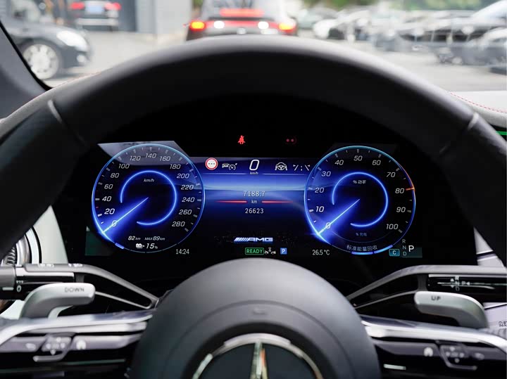 Mercedes-Benz EQE AMG, 2024 — фото 9 из 9