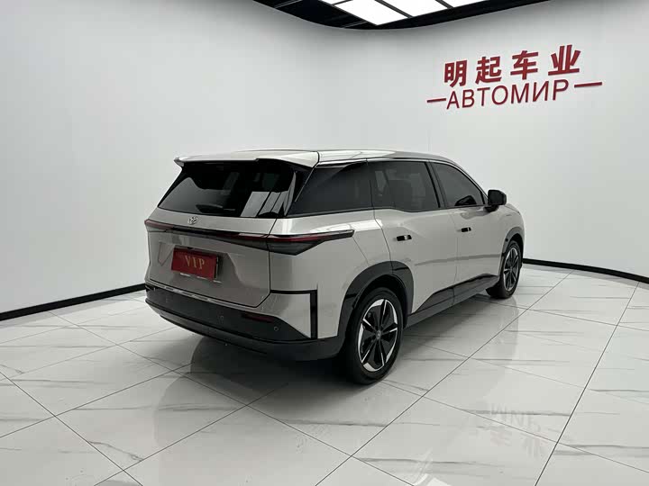 Toyota bZ3X, 2025 — фото 9 из 9