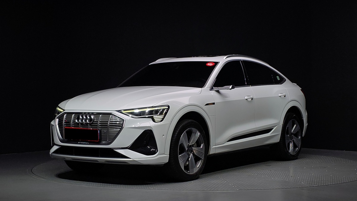 Audi e-tron, 2022 — купить в Саранске под ключ