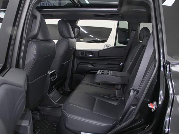 Toyota Prado, 2025 — фото 8 из 9