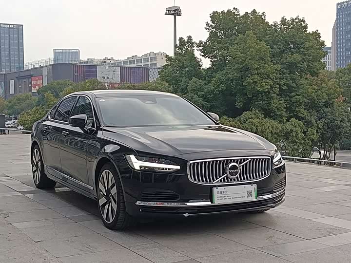 Volvo S90 Hybrid, 2024 — фото 3 из 9