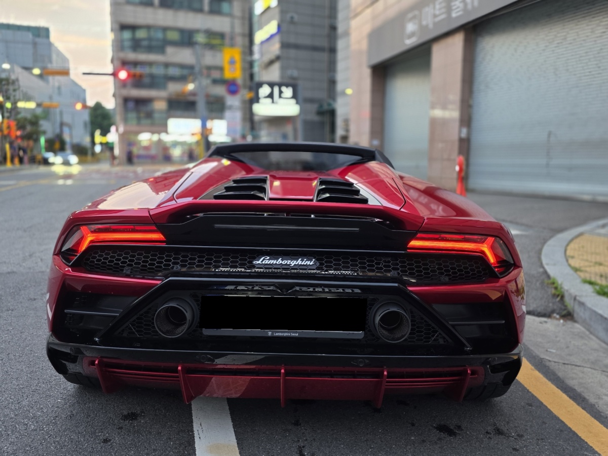 Lamborghini Huracan, 2023 — фото 5 из 12