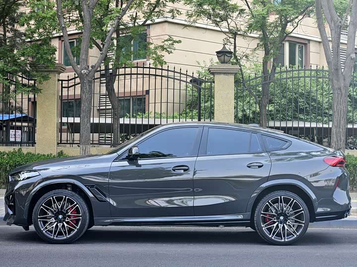 BMW X6 M, 2025 — фото 2 из 9