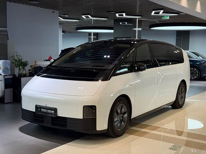 LiXiang Mega, 2025 — купить в Нижнем Новгороде под ключ