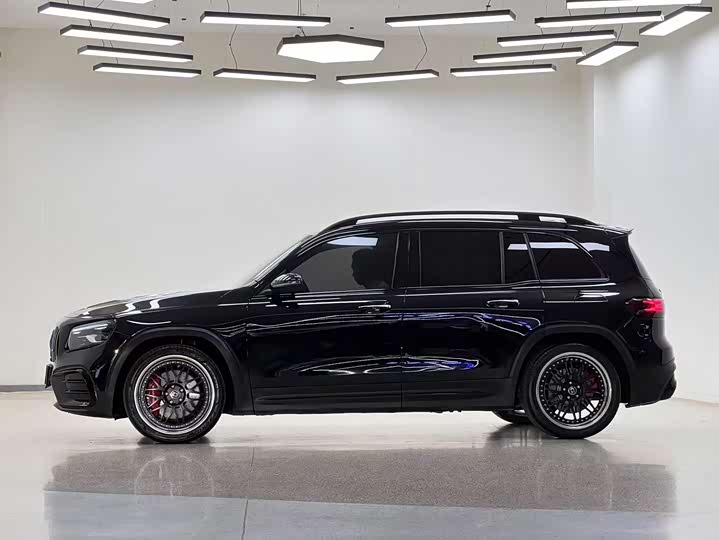 Mercedes-Benz GLB-Class AMG, 2024 — фото 4 из 9