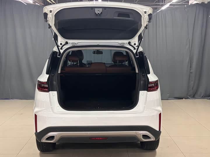 Geely Vision X6, 2023 — фото 8 из 9