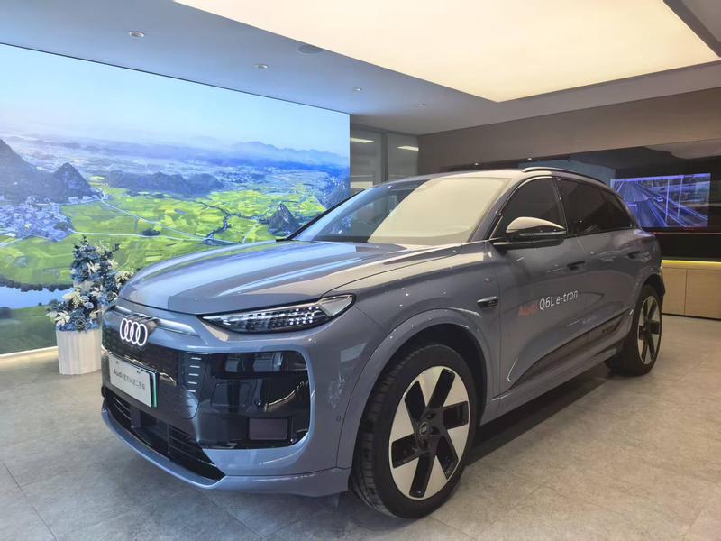 Audi Q6L e-tron, 2025 — купить в Смоленске под ключ