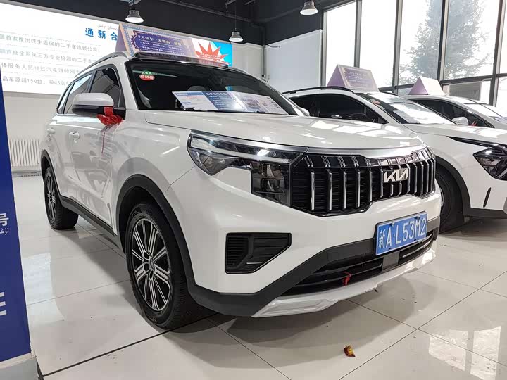 Kia Sportage GT-line, 2023 — фото 3 из 9