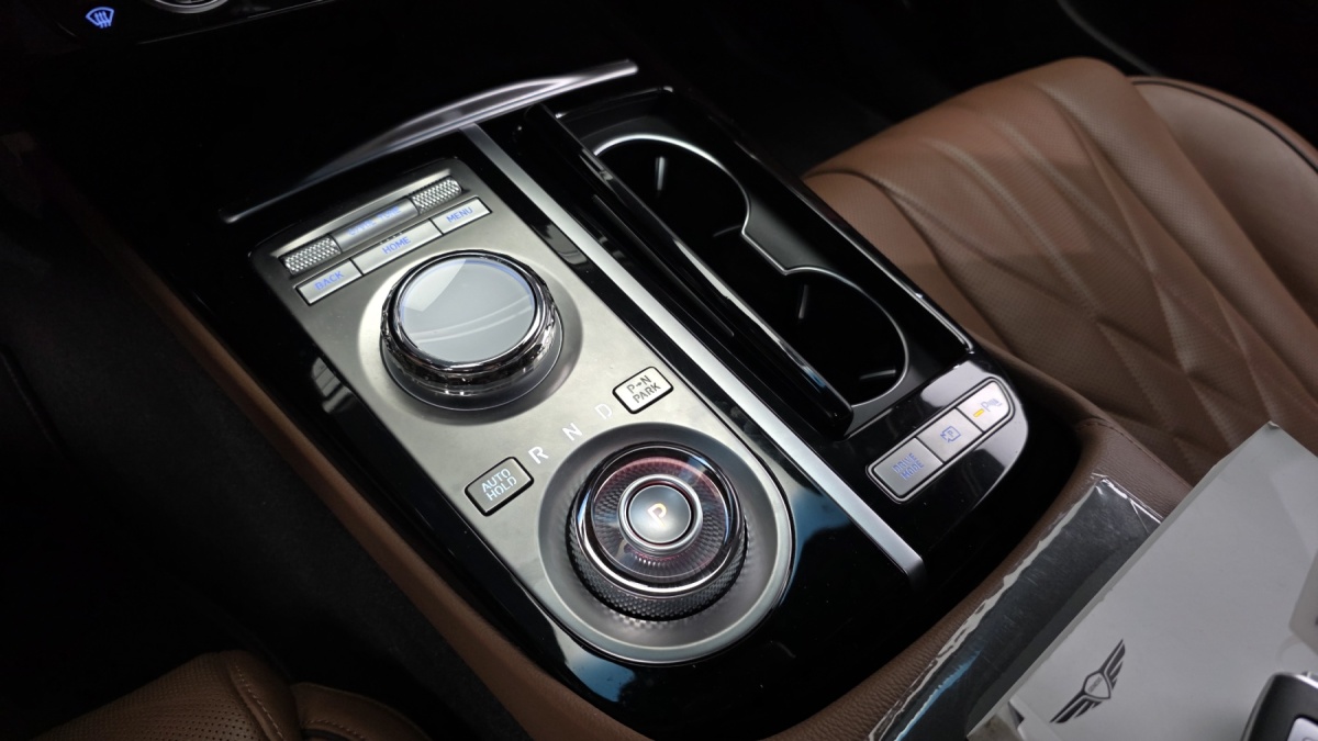 Genesis G80, 2023 — фото 9 из 12