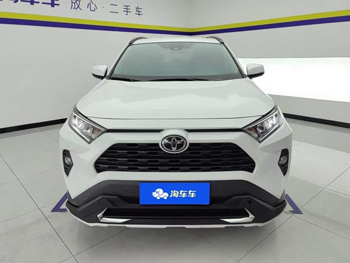 Toyota RAV4, 2022 — фото 2 из 9
