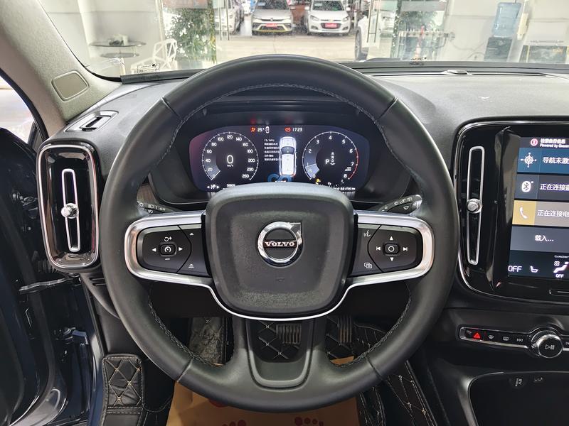 Volvo XC40, 2022 — фото 11 из 12