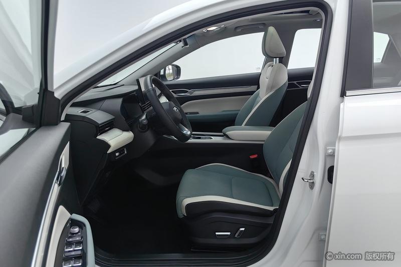 Geely Emgrand L Hi·P Hybrid, 2023 — фото 12 из 12