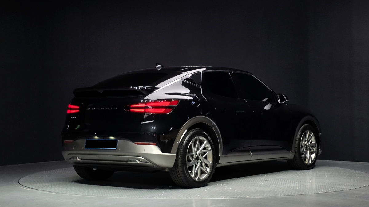 Genesis GV60, 2022 — фото 2 из 12