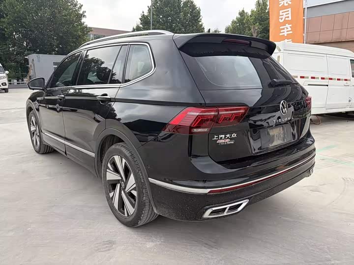 Volkswagen Tiguan L Pro, 2023 — фото 7 из 9