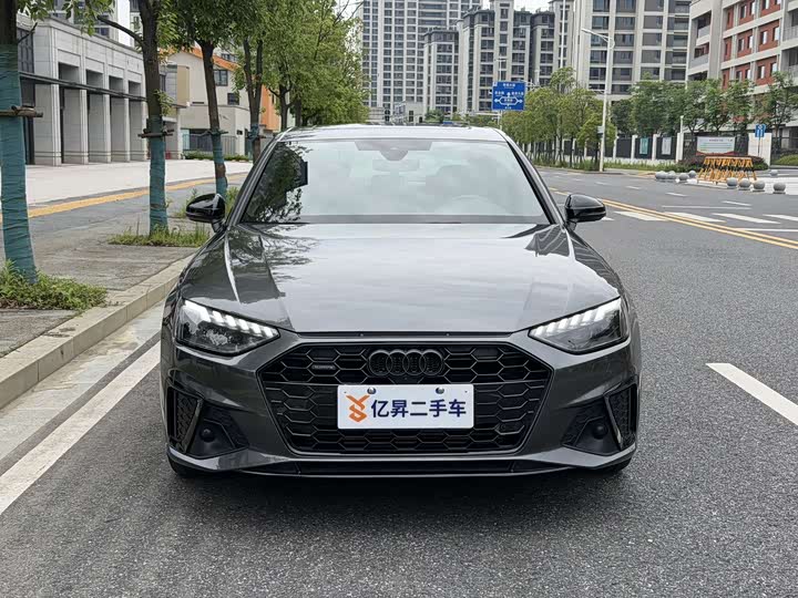 Audi A4L, 2023 — фото 2 из 7