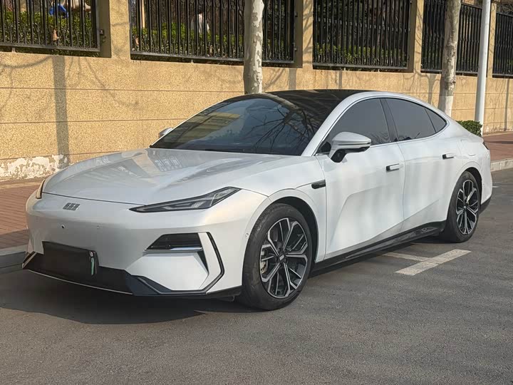 Geely Galaxy E8, 2024 — купить в Липецке под ключ