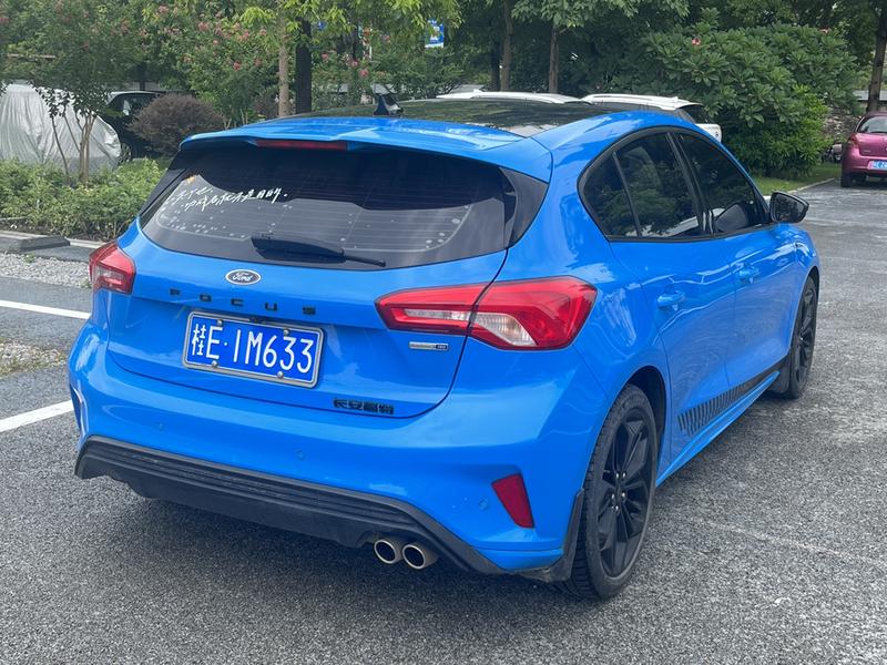 Ford Focus, 2022 — фото 7 из 12