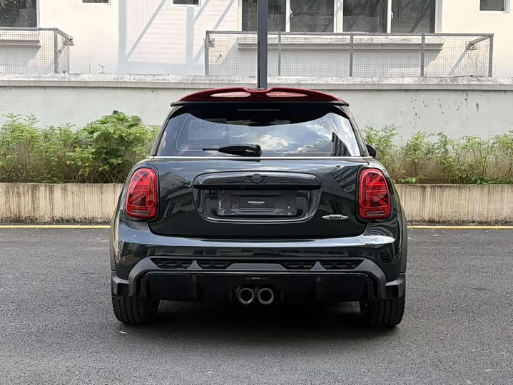 Mini Mini JCW, 2022 — фото 4 из 9