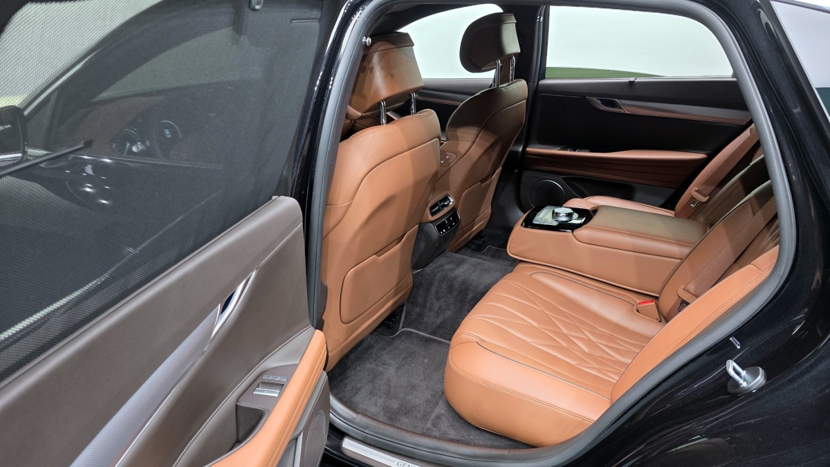 Genesis G80, 2023 — фото 10 из 12