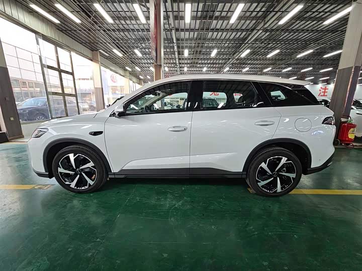 BYD Sea Lion 05 DM-i Hybrid, 2025 — фото 3 из 9