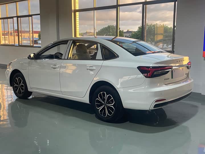 Roewe i6 Max EV, 2025 — фото 6 из 9