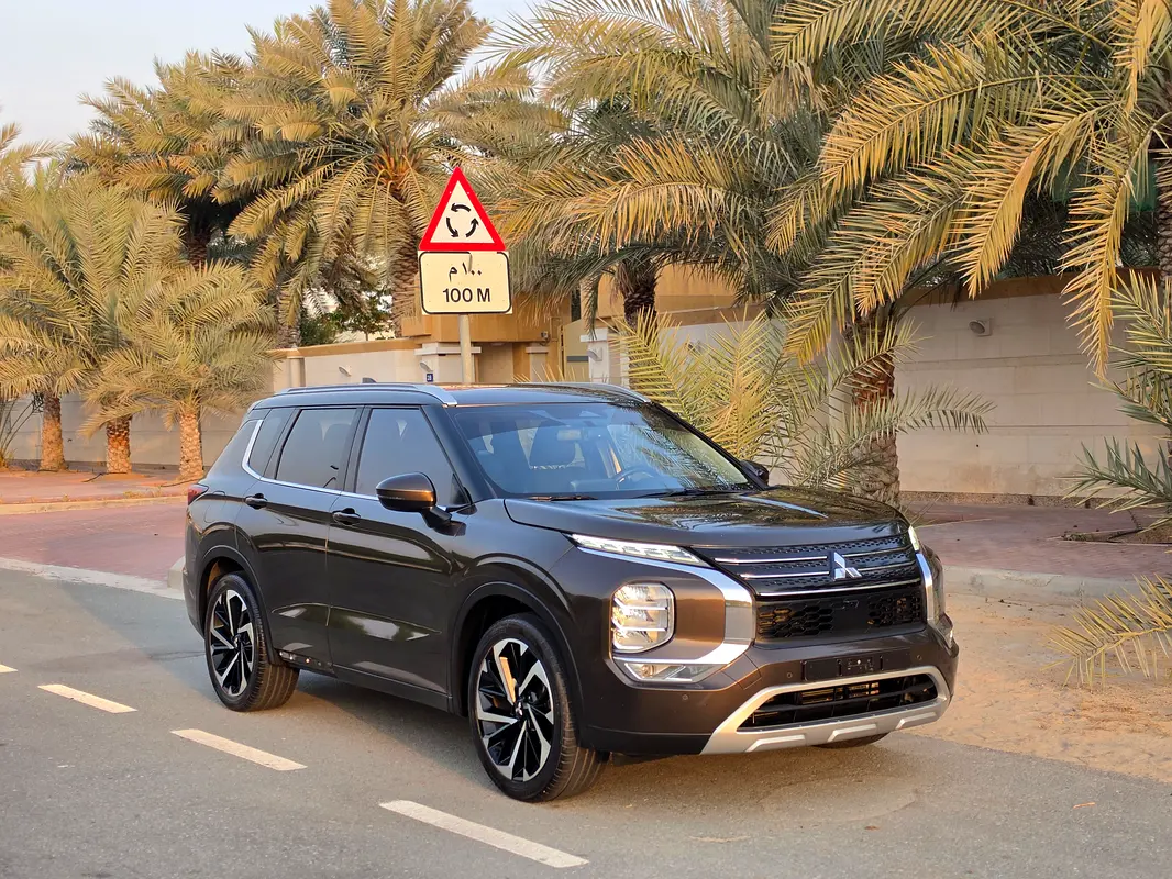 Mitsubishi Outlander, 2023