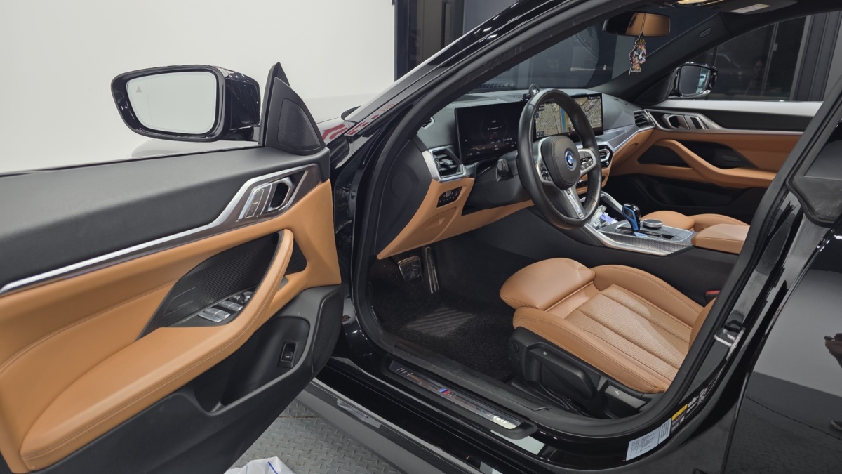 BMW i4, 2022 — фото 10 из 12