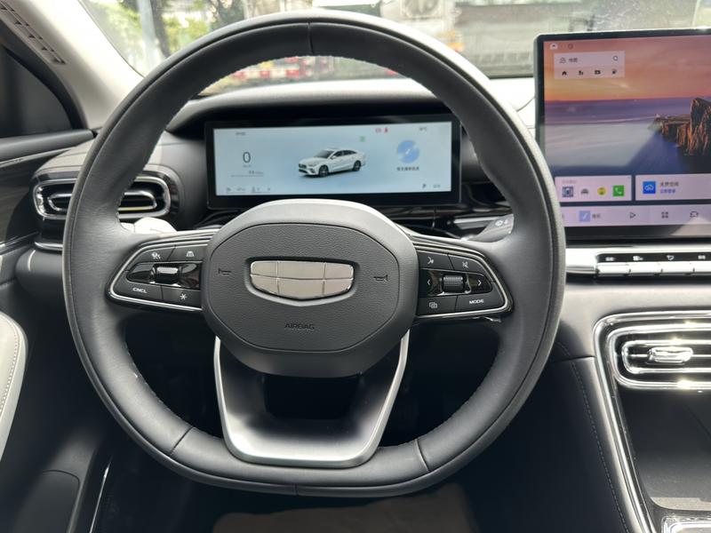 Geely Emgrand, 2026 — фото 11 из 12