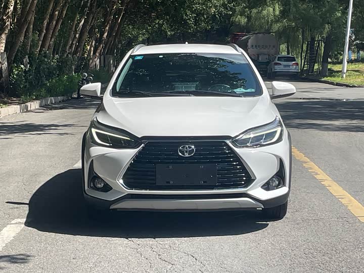 Toyota Yaris L Hatchback, 2022 — купить в Орле под ключ