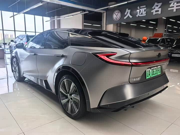 Toyota bZ5, 2025 — фото 6 из 9