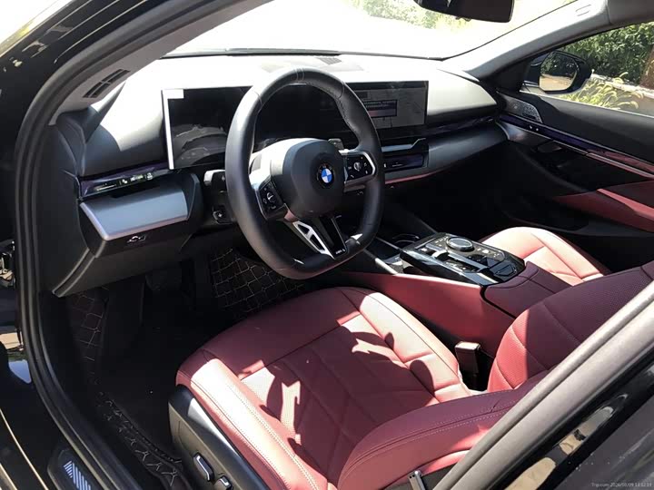 BMW 5 Series, 2026 — фото 3 из 5