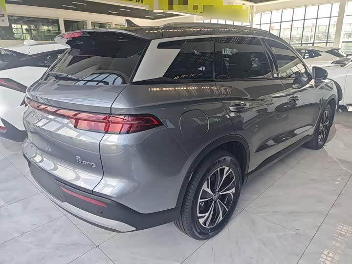 BYD Song Pro Hybrid, 2025 — фото 7 из 9