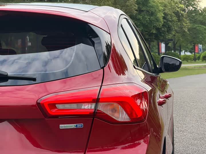 Ford Focus, 2022 — фото 9 из 9