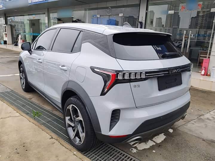 Lynk & Co 06 EM-P Hybrid, 2021 — фото 5 из 9