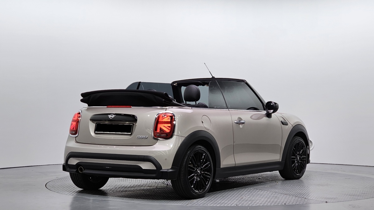 Mini Cooper Convertible, 2024 — фото 2 из 12