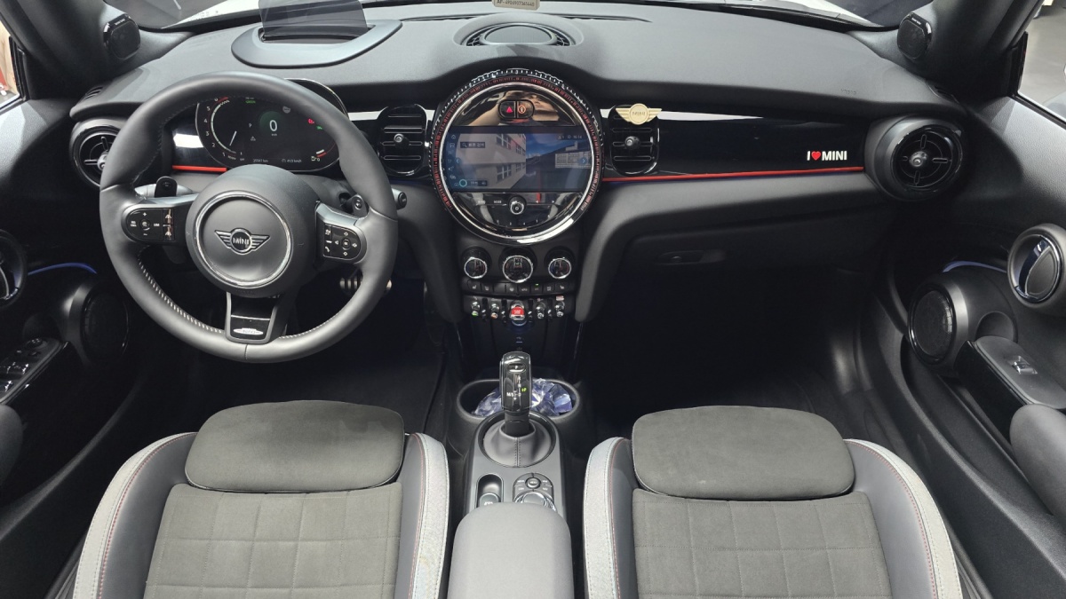 Mini Cooper Convertible, 2024 — фото 7 из 12