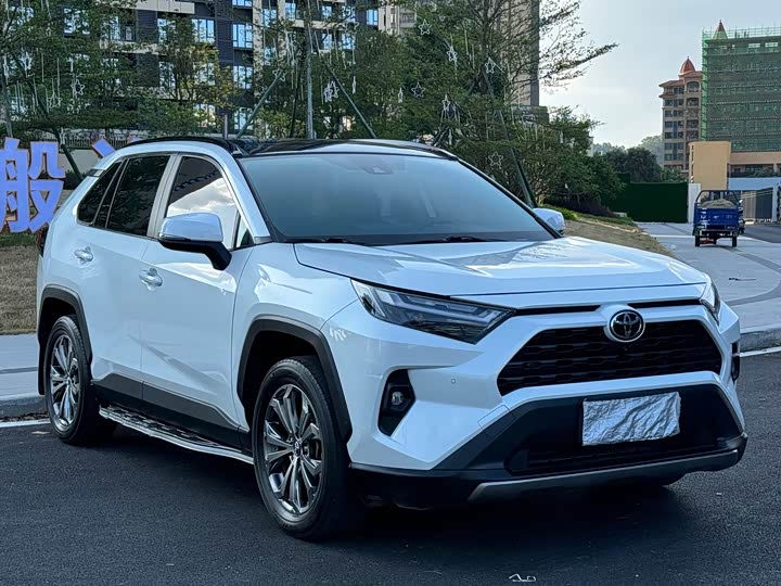 Toyota RAV4, 2024 — фото 3 из 9
