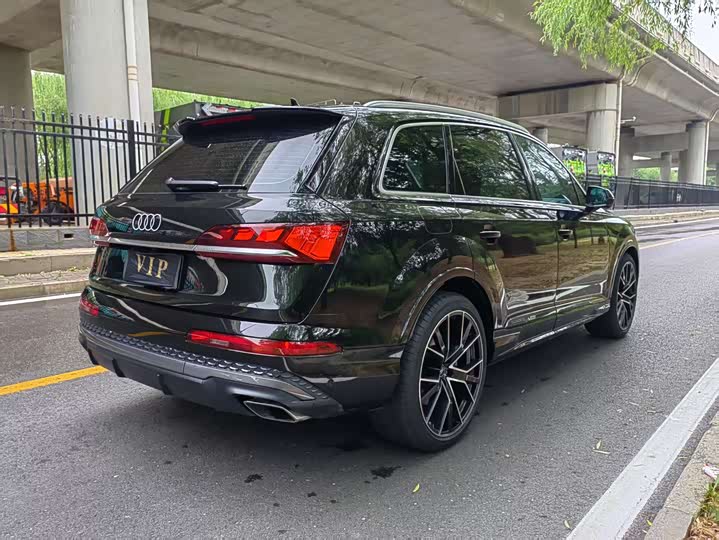Audi Q7, 2024 — фото 4 из 9