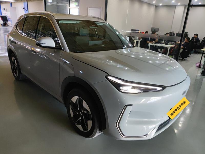 Geely Galaxy E5, 2024 — фото 2 из 10