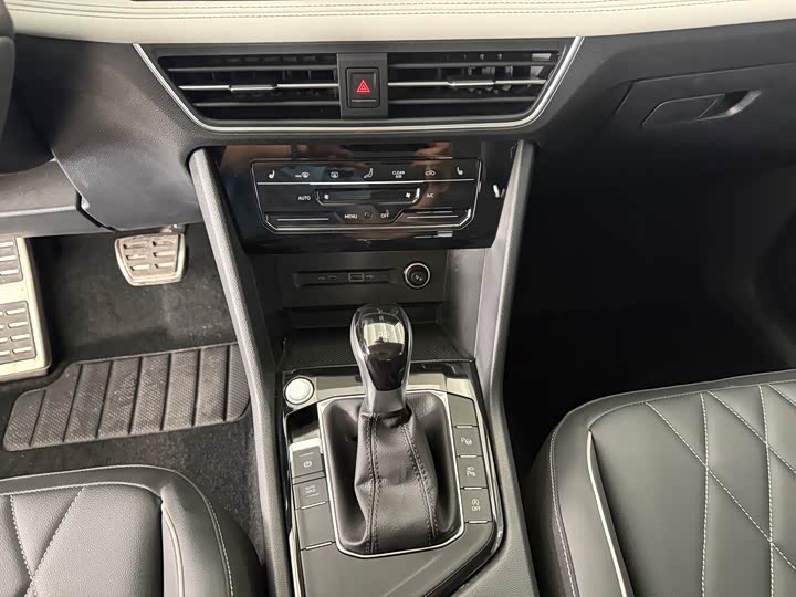 Volkswagen Tiguan L Pro, 2025 — фото 7 из 9